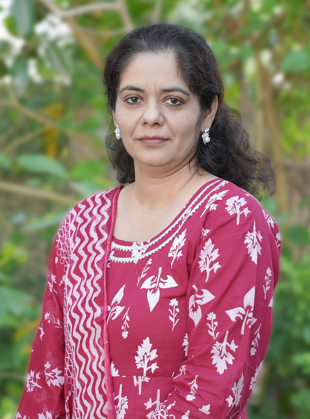 DR. POONAM ARORA